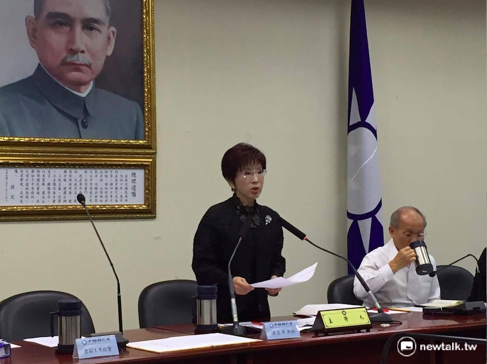 國民黨主席洪秀柱11日在中常會表示，不捨詹啟賢辭副主席一職，將極力慰留，並且怒嗆黨產會將行政契約外流給媒體。 圖：鄭佑漢/攝