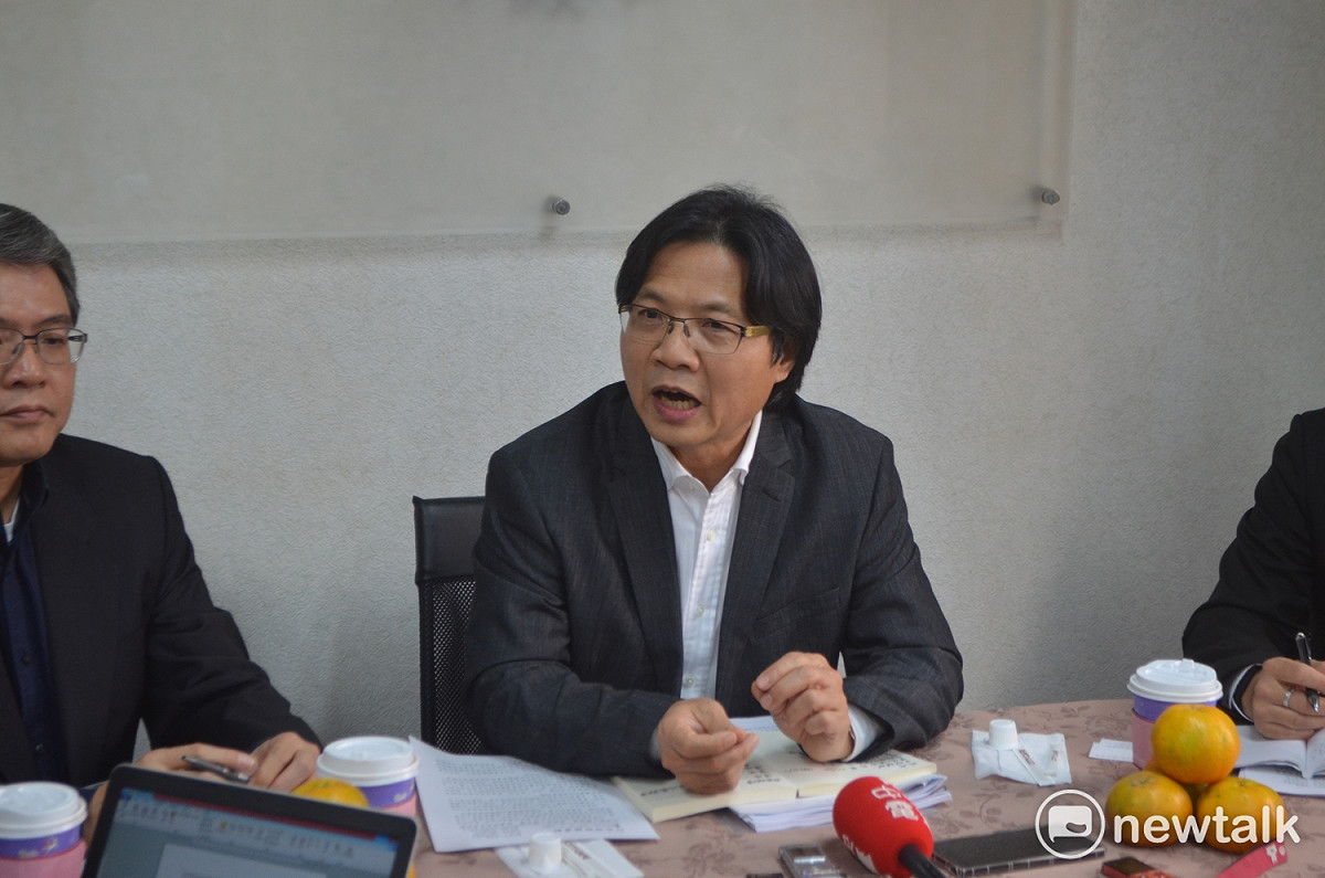 對於昨天發生「中華統一促進黨」成員胡姓嫌犯持棍攻擊台大學生事件，內政部長葉俊榮今(25)天表示震怒。 圖：新頭殼資料照片