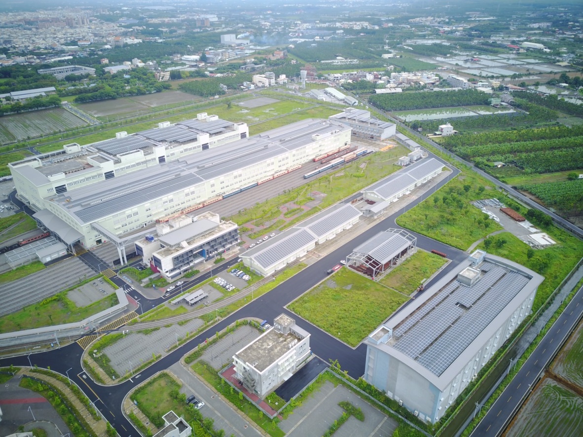潮州機廠太陽光電空拍。 圖：交通部台灣鐵路管理局/提供