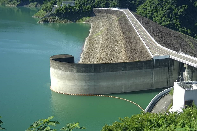 台南各主要水庫集水區3日上午降雨量不大，曾文水庫（圖）蓄水率仍維持在約49%。 圖：中央社（南區水資源局提供）