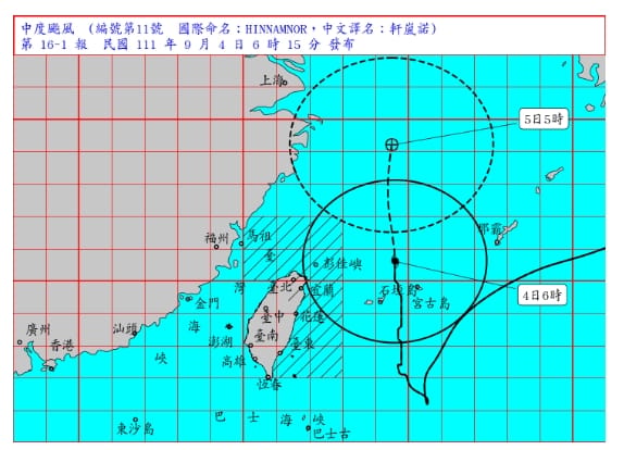 中颱「軒嵐諾」暴風圈正逐漸通過台灣東北角陸地，對宜蘭、新北及基隆構成威脅。 圖/中央氣象局