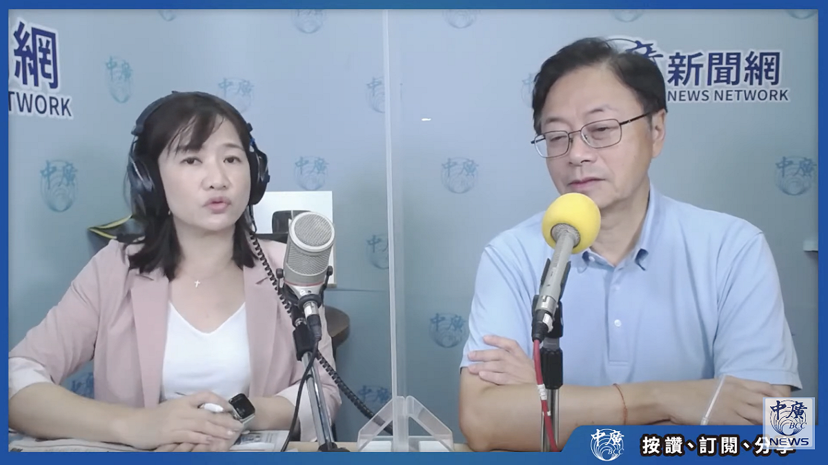 國民黨桃園市長參選人張善政接受《千秋萬世》節目專訪。 圖：翻攝直播畫面
