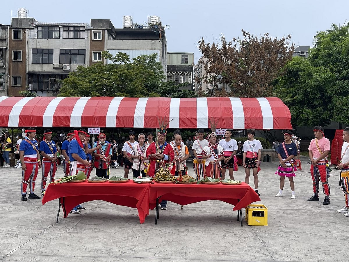 除於都會區辦理歲時祭儀外，新北原民局同時也鼓勵新北市族人回鄉參加歲時祭儀，學習原生部落傳統文化。 圖：新北市原民局提供