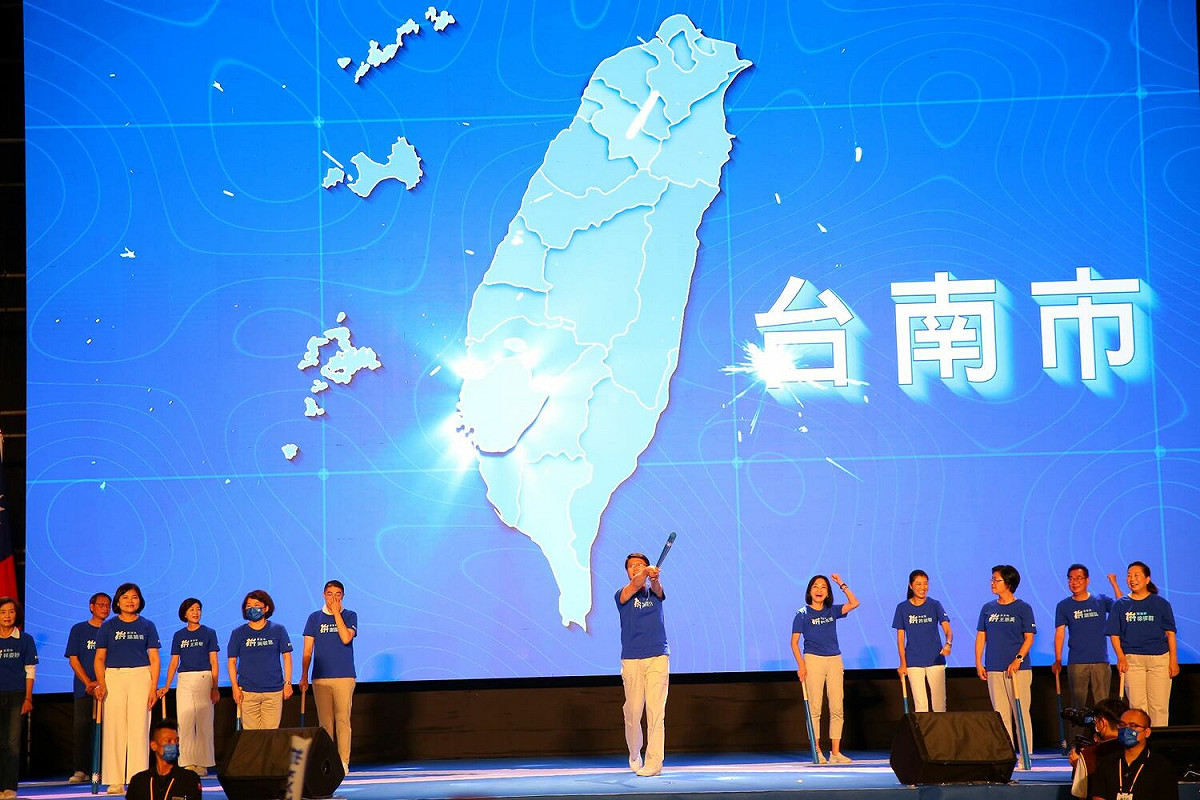 謝龍介強調，國民黨朱主席惜才，讓他這次不只能代表國民黨參選台南市長，還是黨內第一位獲得提名的縣市長候選人，就是因為他最有希望翻轉台南。 圖：謝龍介提供