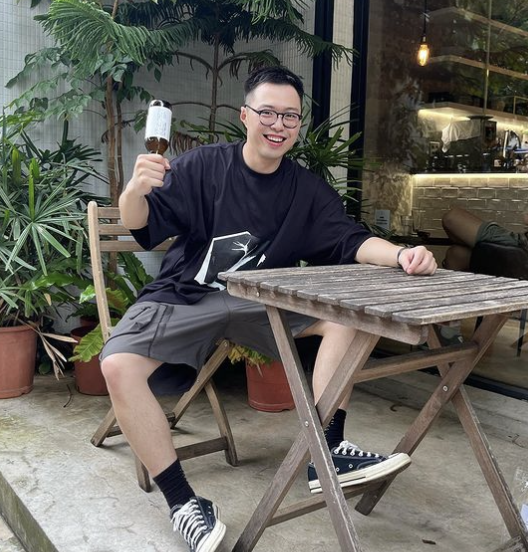 網紅High咖宣布將舉辦個人首場脫口秀。 圖：翻攝自High咖IG