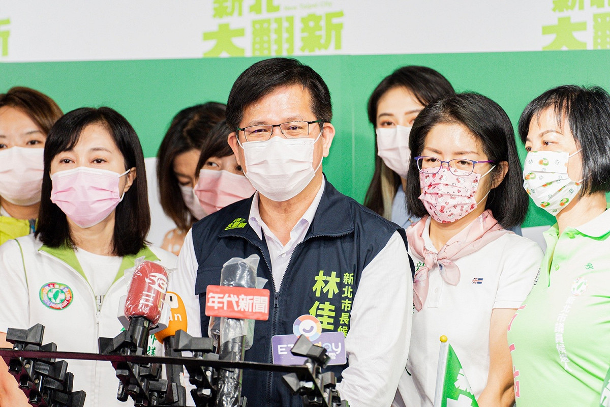 民進黨新北市長候選人林佳龍今天成立「攏係好姊妹－姐姐妹妹挺佳龍助選團」。 圖：林佳龍團隊提供