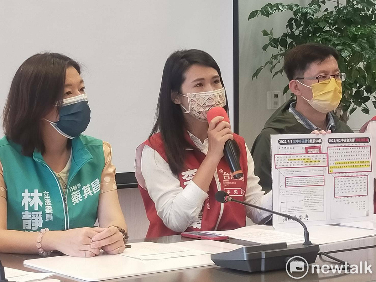 李雨蓁說，盧媽媽同樣身為女性，對狼師放水，迫害年輕女性政治工作者，真是對女性執政的最大諷刺，也是盧市長的準瀆職案。 唐復年/攝