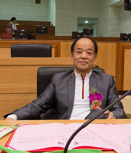 涉及布袋漁電共生弊案的民進黨嘉義縣議員羅士洋，以30萬元交保。 圖：取自嘉義縣議會網站