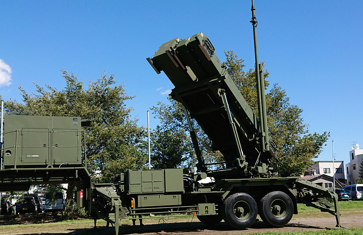 為因應北韓宣稱將發射軍事偵察衛星。日本防衛省航空自衛隊所屬愛國者三型(PAC-3)飛彈部隊，將在石垣島、與那國島部署。 圖：翻攝自防衛省航空自衛隊推特(示意圖)