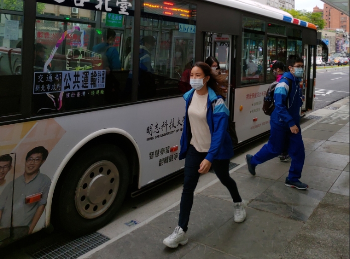 學生搭乘情形。 圖：新北市交通局提供