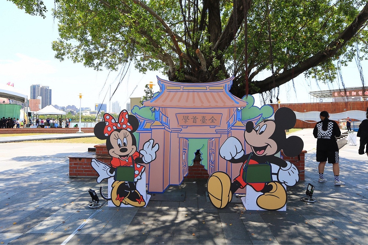 米奇與好朋友CHILL遊台南，主題拍照裝置。 圖：台南市觀旅局/提供