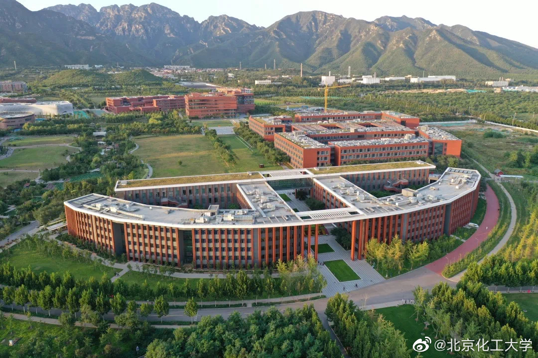 北京化工大學爆出校內群聚感染。 圖 : 翻攝自微博