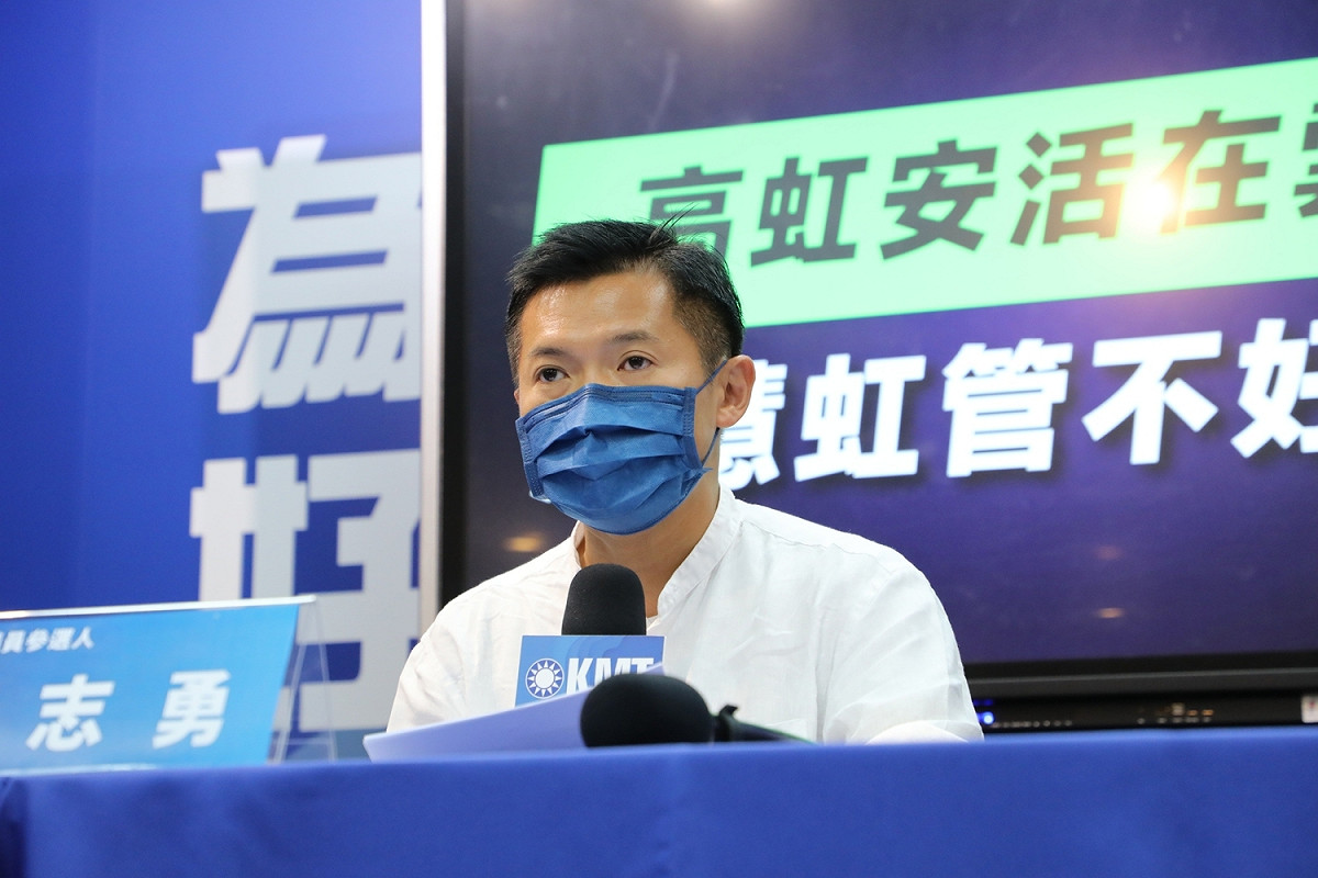 國民黨文傳會副主委何志勇狠酸，民眾黨新竹市長候選人高虹安，'每天開口閉口都是「郭台銘」。 圖：國民黨文傳會/提供