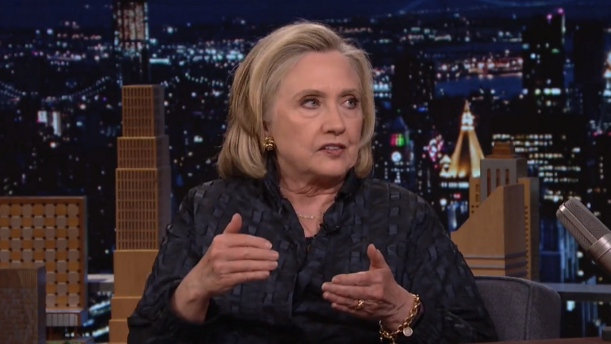美國前民主黨總統候選人希拉蕊（Hillary Clinton） 圖: 截圖自 The Tonight Show 推特