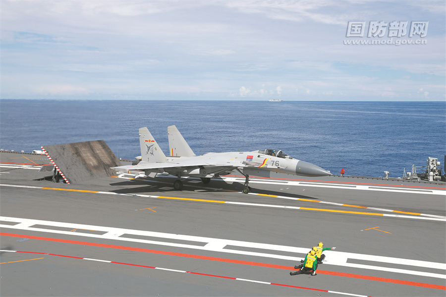 解放軍殲-15 戰機。 圖: 翻攝自中國國防部（資料照）