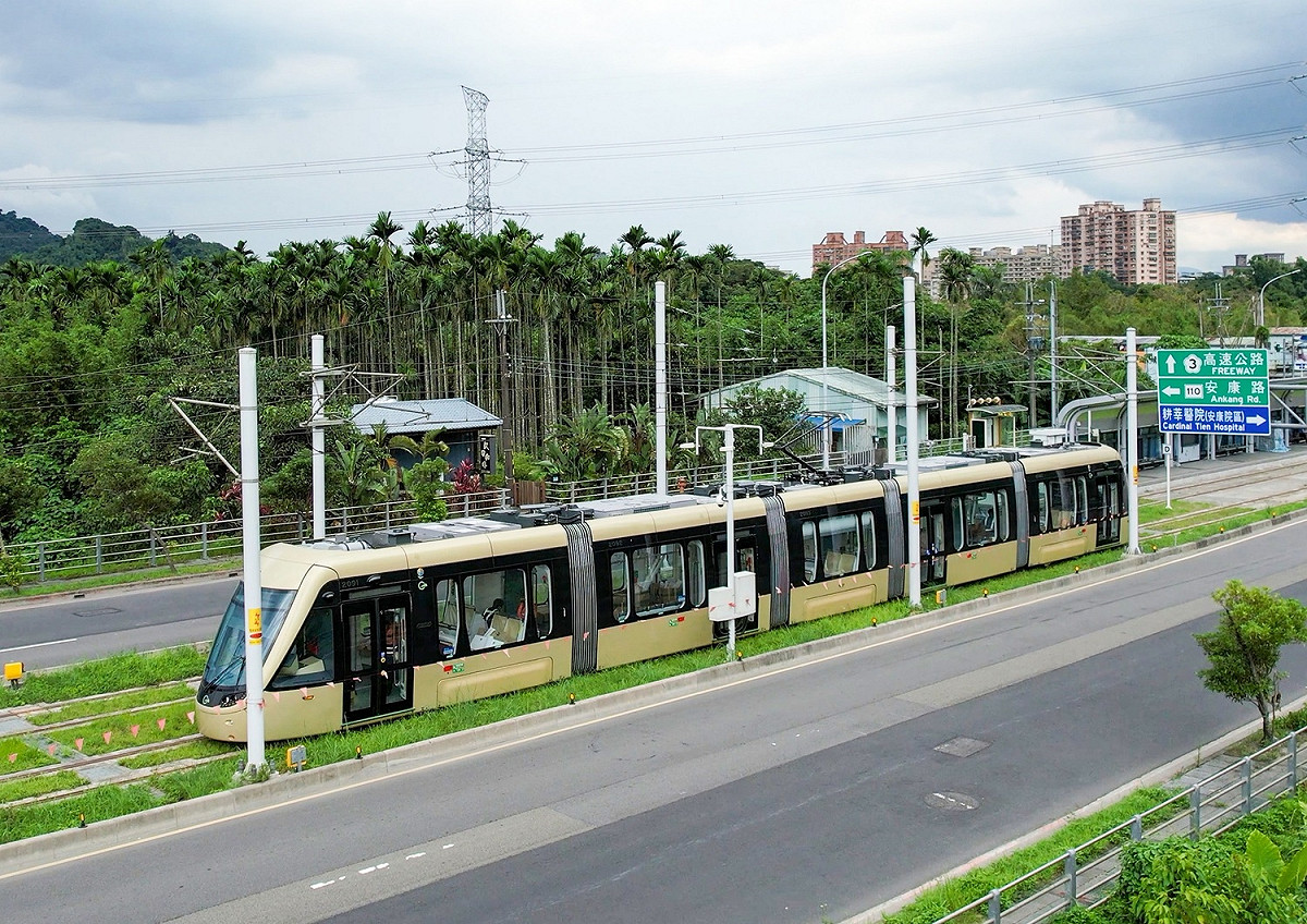 安坑輕軌列車。 圖：新北市捷運局提供