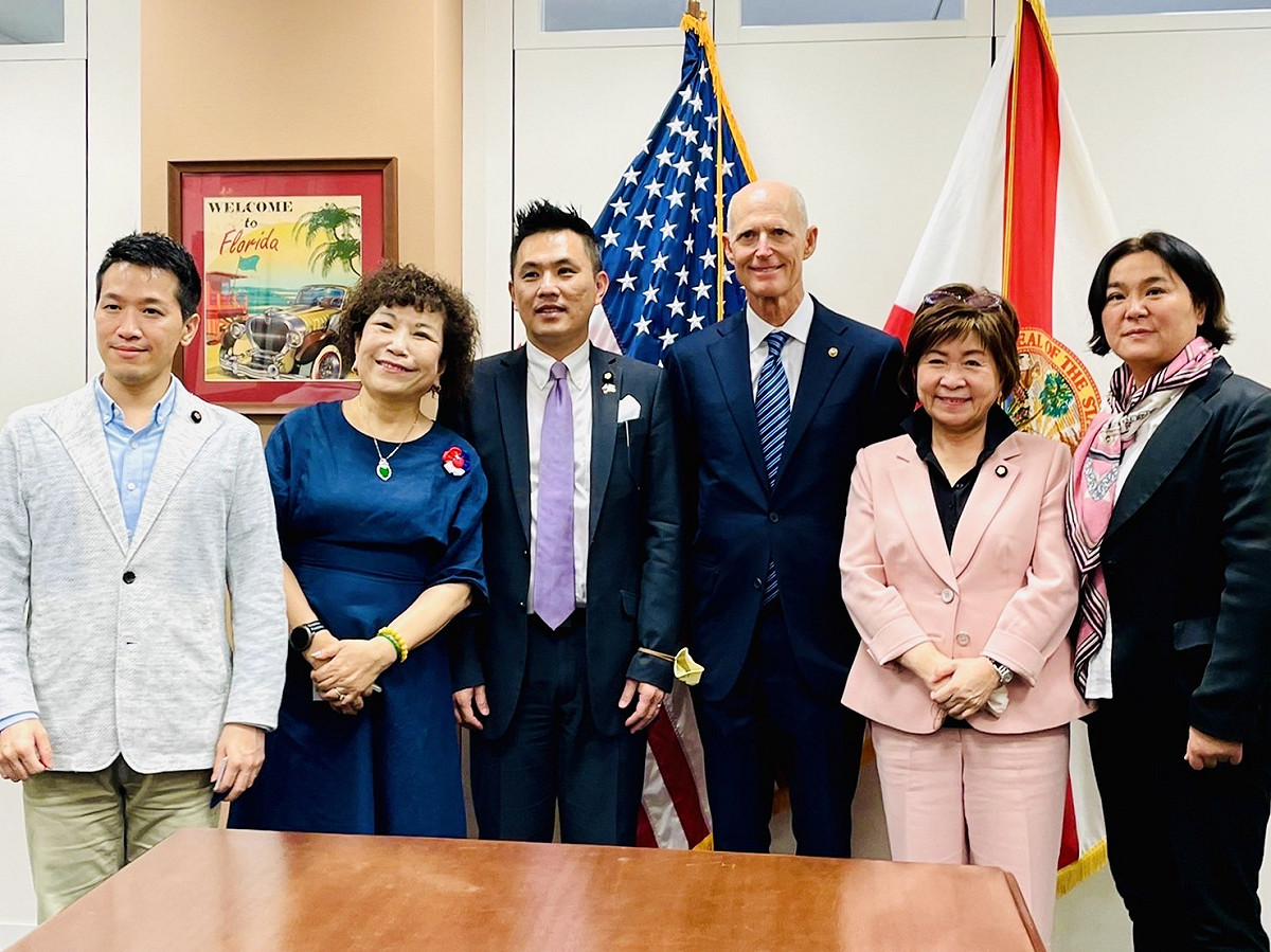 陳以信率領台灣代表團與美國參議員進行會晤。 圖 : 陳以信辦公室/提供