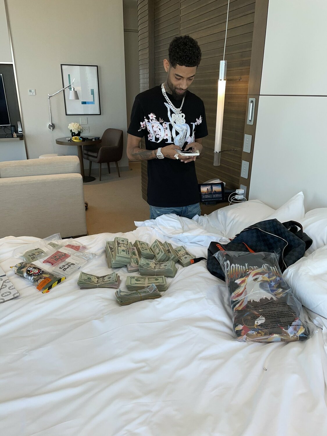 據警方消息，當時 PnB Rock 身上有大量珠寶與貴重物品。 圖：翻攝自推特（資料照）