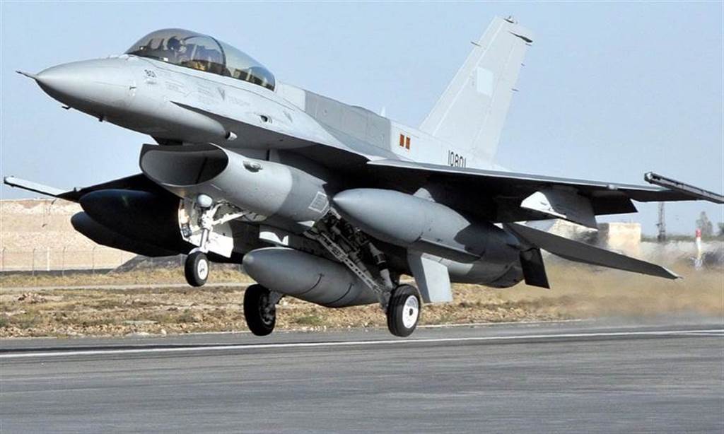 巴基斯坦F-16戰機在相隔4年後獲得美國同意提供維修料件及升級服務。 圖：翻攝巴基斯坦空軍
