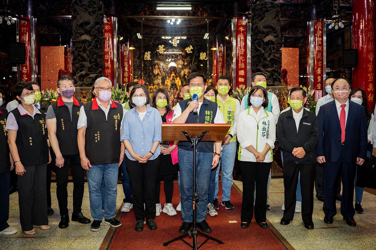 林佳龍列舉他過去在台中市長任內整合中彰投、交通部長任內解決基礎建設的經驗指出，「現在總統很支持，新北市要把握契機」。 圖：林競辦提供