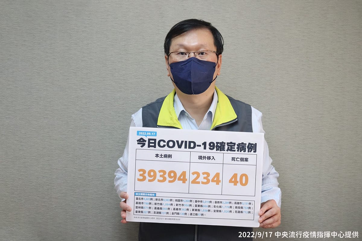 中央流行疫情指揮中心發言人莊人祥。 圖：中央流行疫情指揮中心/提供