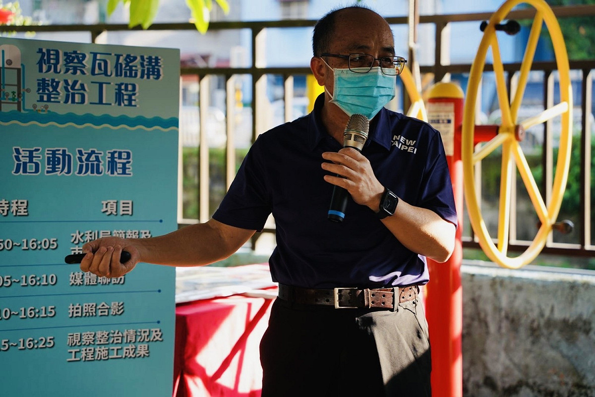 宋德仁解說，今年汛期開始前，已完成安樂抽水站改建工程，將既有老舊機組汰換、增加抽排水能量。 圖：新北市水利局提供
