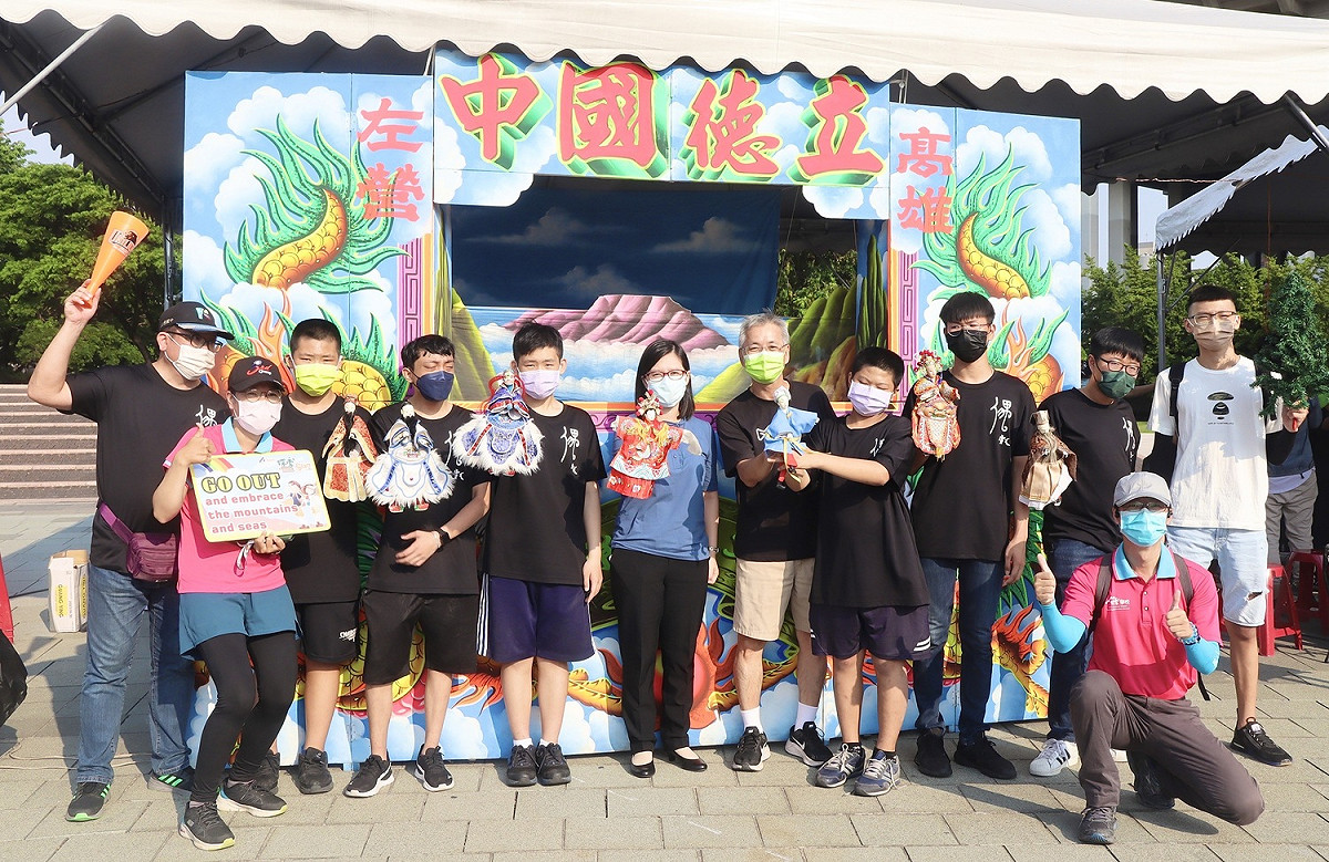 4校傳統布袋戲大PK 展現高市校園全民國防教育成果