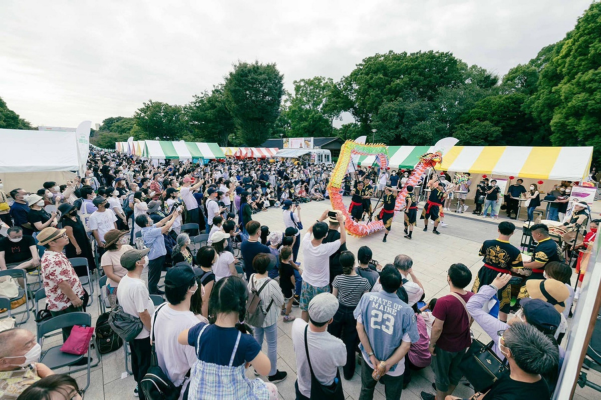 台灣吉日生活節在東京上野公園登場，吸引近十萬人參與。 圖：翻攝自史板明夫俱樂部臉書