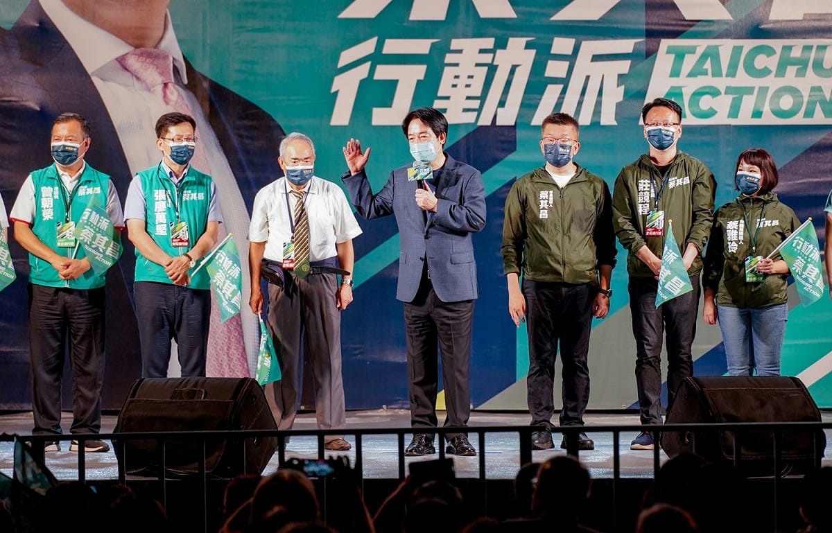 副總統賴清德說，要解決台中的問題，唯一的方法就是換掉市長，才能改變台中。 蔡其昌競選總部/提供