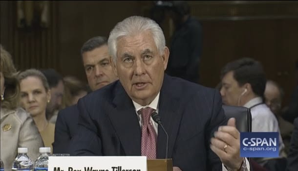 美國準國務卿迪勒森(Rex Tillerson)對南海問題表達強硬態度，他要求，中國須停止在南海爭議海域造島，且不允許中國進駐這些島嶼。  圖:翻攝自C-SPAN