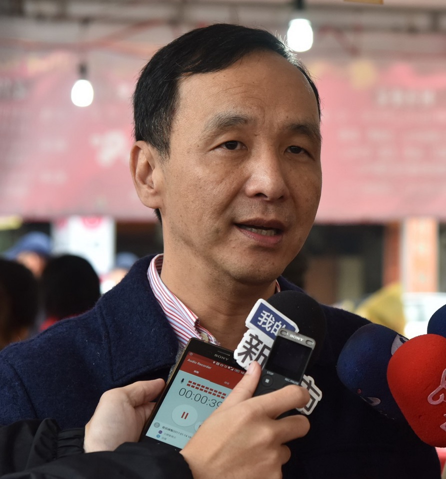 新北市長朱立倫認為，各政黨的初選機制與提名都在明年初，惟有把市政做好，才有機會爭取更多市民的支持與認同。 圖：陳冠廷攝