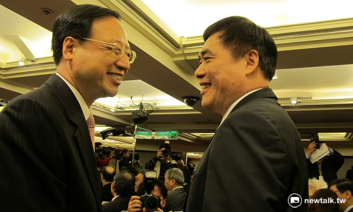 國民黨副主席郝龍斌（右）16日出席前行政院長江宜樺成立的成風基金會活動。 圖：林朝億/攝