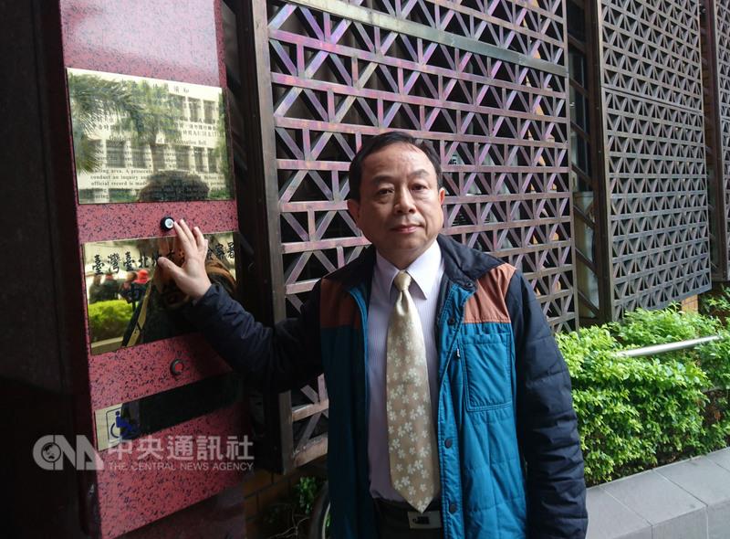 知名媒體人黃越宏16日告發前董事長葉金川、監察人李悌元涉嫌背信、公務侵占等罪嫌，指控台灣血益基金會董事會拒絕汰換機器，每年錯報廢血300萬CC以上，圖利廢血廠商。  圖:中央社