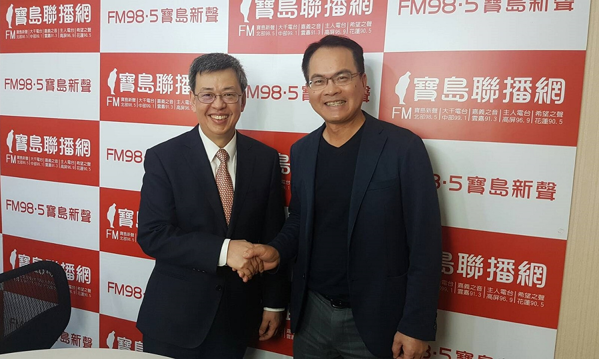 針對22日年金改革國是會議，副總統陳建仁接受寶島聯播網主持人鄭弘儀專訪。 圖：寶島聯播網提供