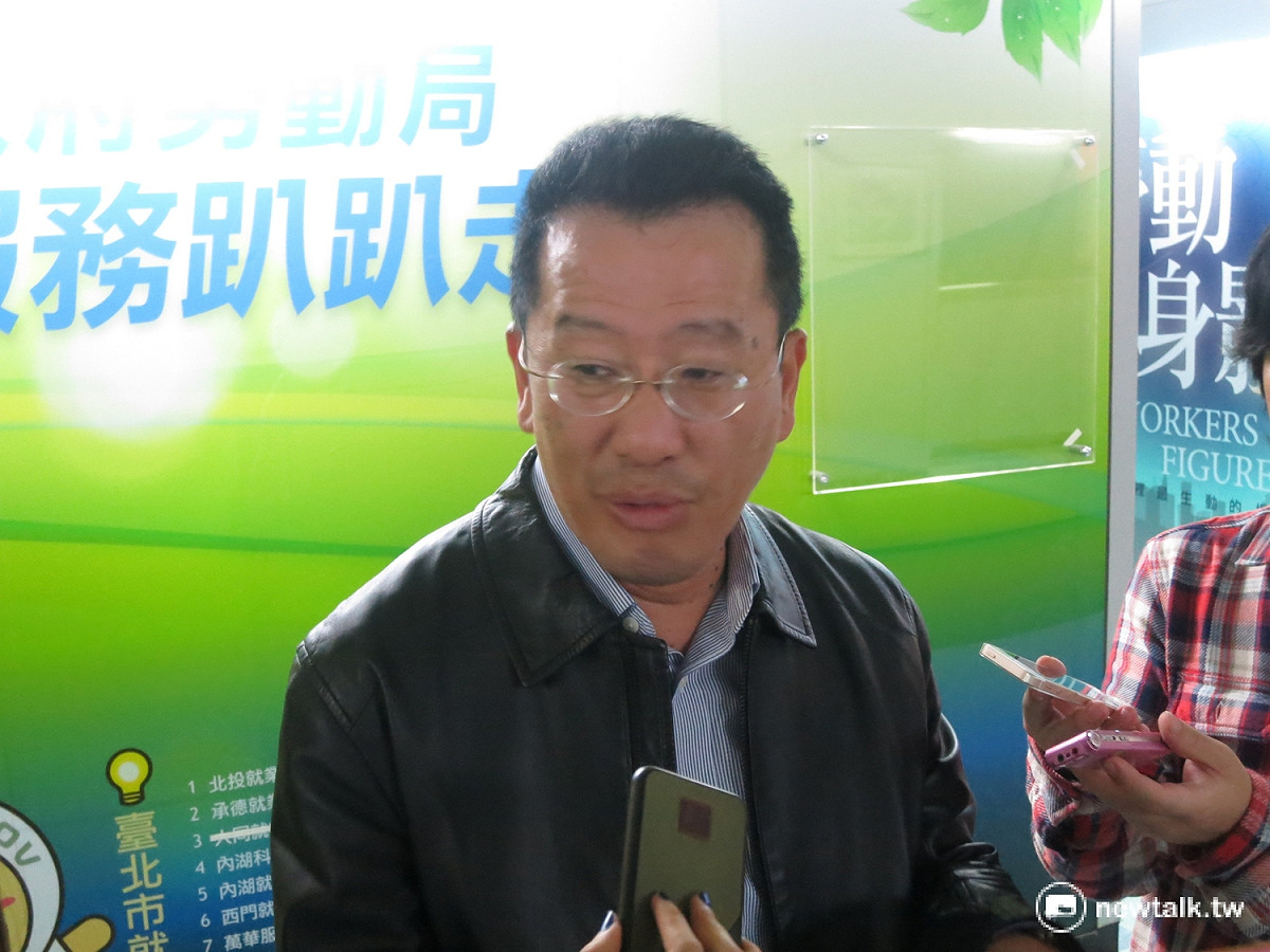 行政院不當黨產處理委員會主委顧立雄19日出席北市勞動局強制協商會議。 圖：呂佳峻/攝