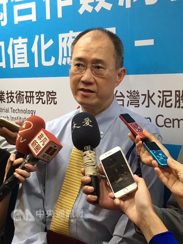 台泥董事長辜成允驚傳於晶華酒店摔下樓重傷，友人臉書po文，指他於23日清晨不治。 圖：中央社資料照片