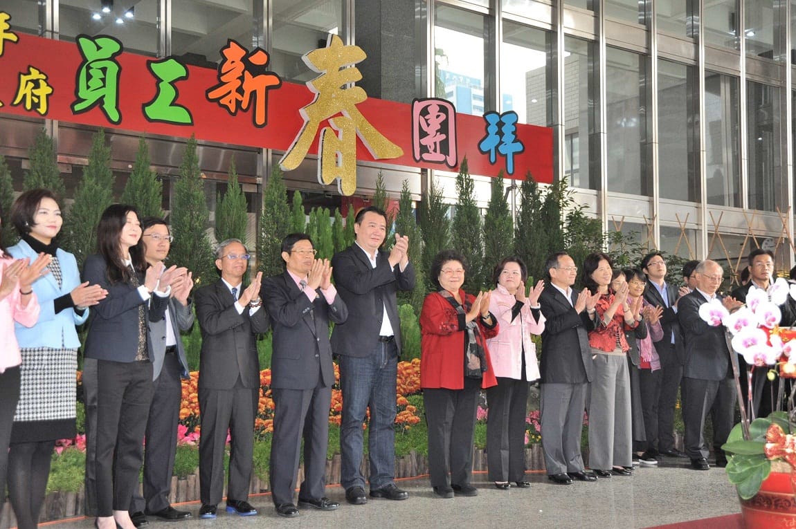 高雄市政府舉行新春開工首日團拜，市長陳菊期許啟動長照10年計畫2.0。 圖：高雄市政府提供。