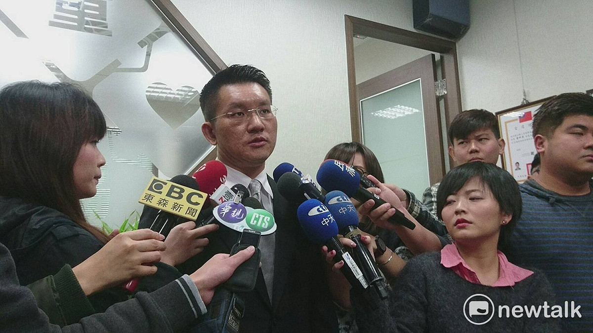 民進黨台北市議員童仲彥遭週刊爆料指出，疑長期涉家暴及外遇，童仲彥25日上午召開記者會說明。 圖：新頭殼資料照片