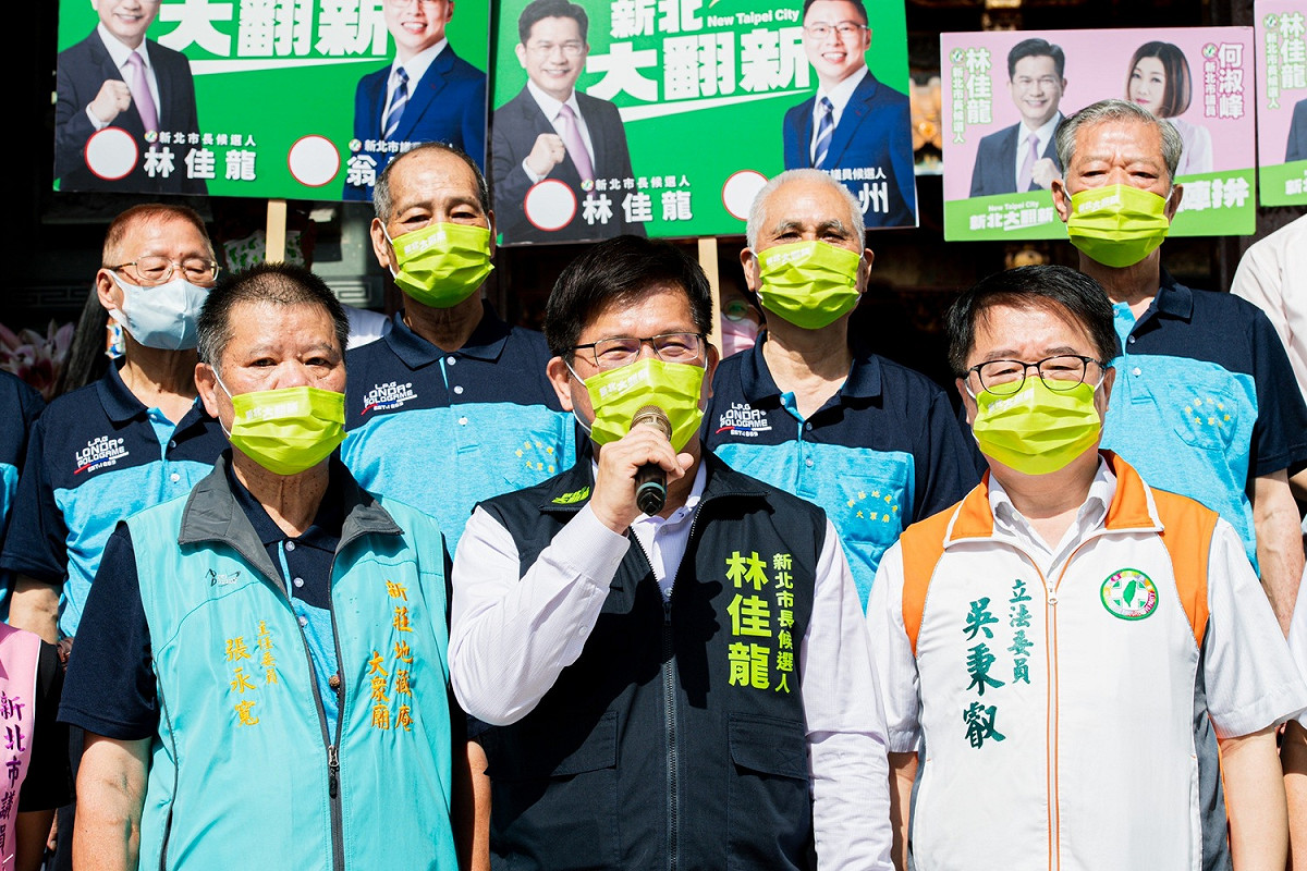 林佳龍表示，選戰進入倒數2個月，團隊充滿相當高的士氣，他會持續踏穩每一步，希望在最後衝刺開票後，可以得到逆轉勝。 圖：林佳龍競辦提供