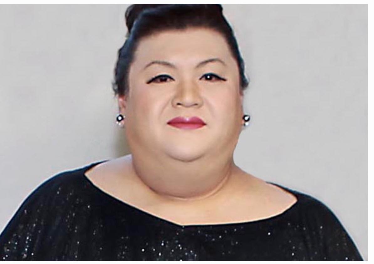 日本資深媒體人矢板明夫著名藝人貴婦松子也是中學校友。 圖：翻攝矢板明夫俱樂部 Yaita Akio