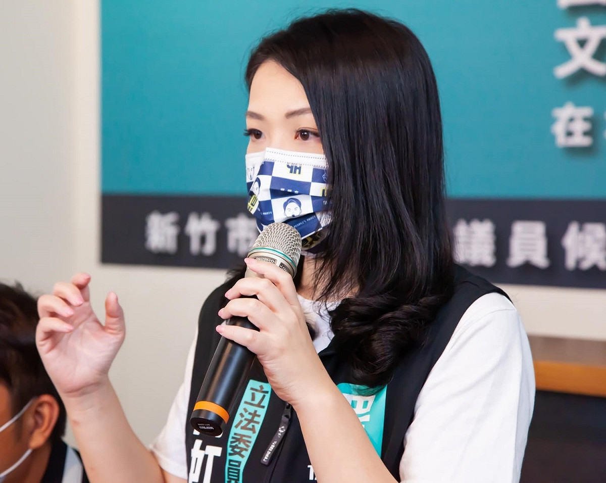 民眾黨新竹市長參選人高虹安失言風波惹爭議，但民調卻大幅度領先。 圖：翻攝自高虹安臉書（資料照）