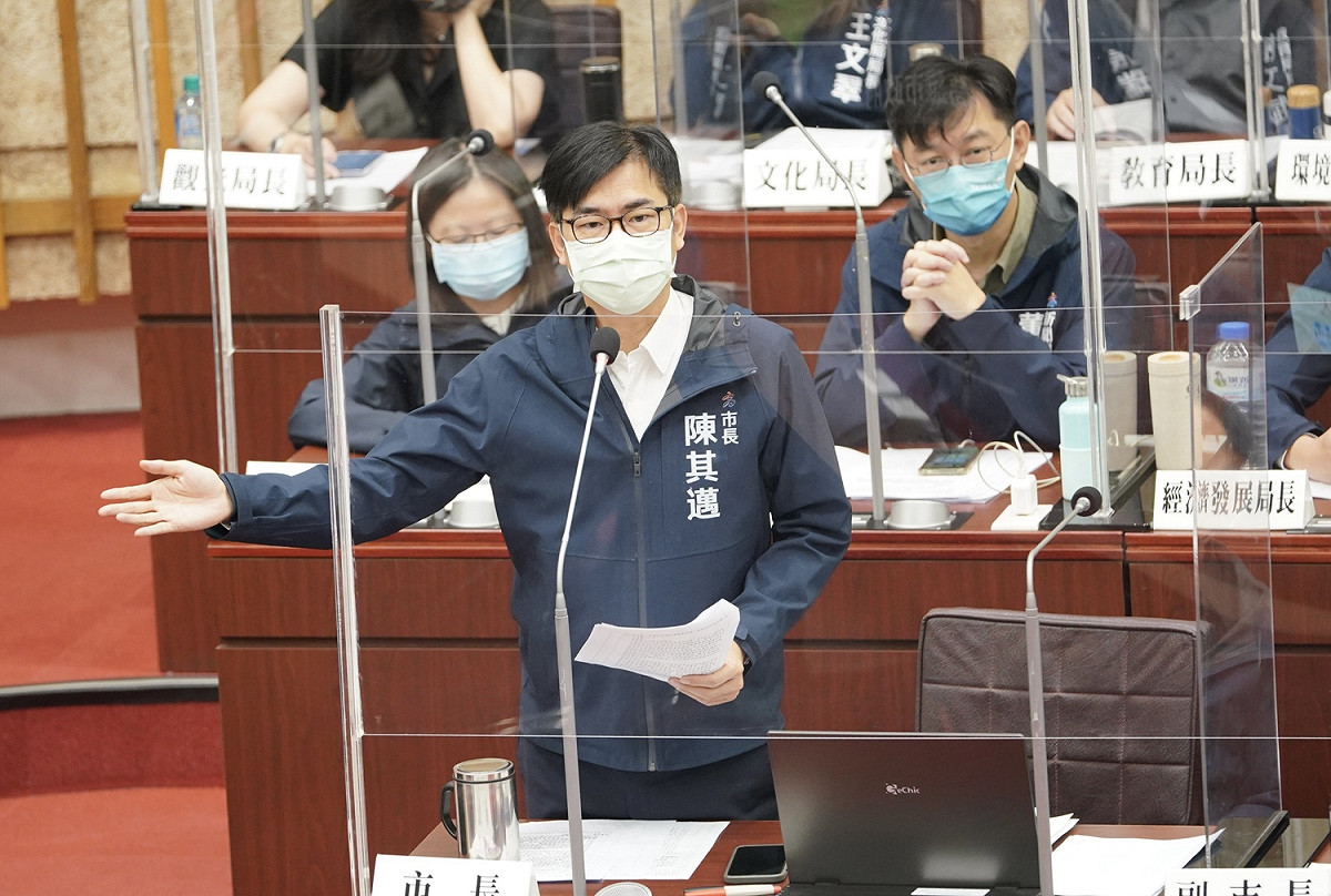 陳其邁表示一向非常關心長輩。 圖：高雄市政府提供
