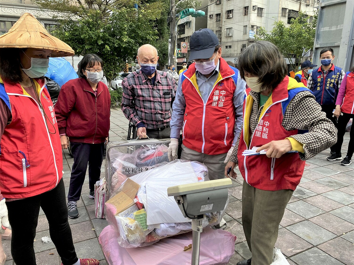 新北市全方位推動各項環保政策-黃金資收站。 圖：新北市環保局提供