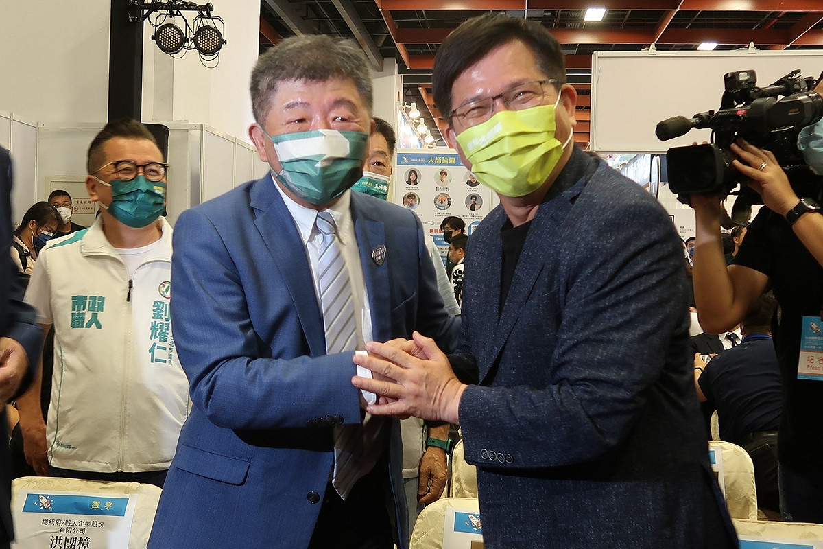 民進黨台北市長候選人陳時中與新北市長候選人林佳龍23日上午出席2022台北國際連鎖加盟大展秋季展 圖：林朝億/攝影