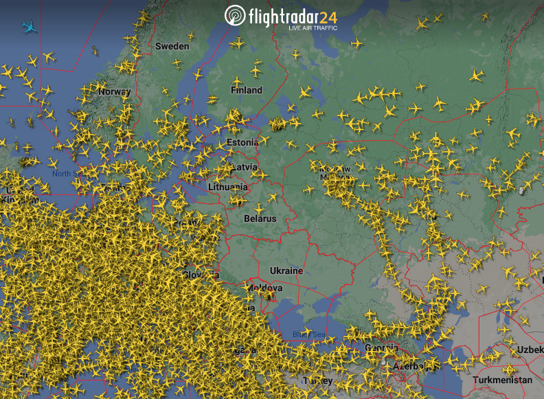 Flightradar24網站發現有大量班機從俄羅斯離境。 圖：翻攝自推特