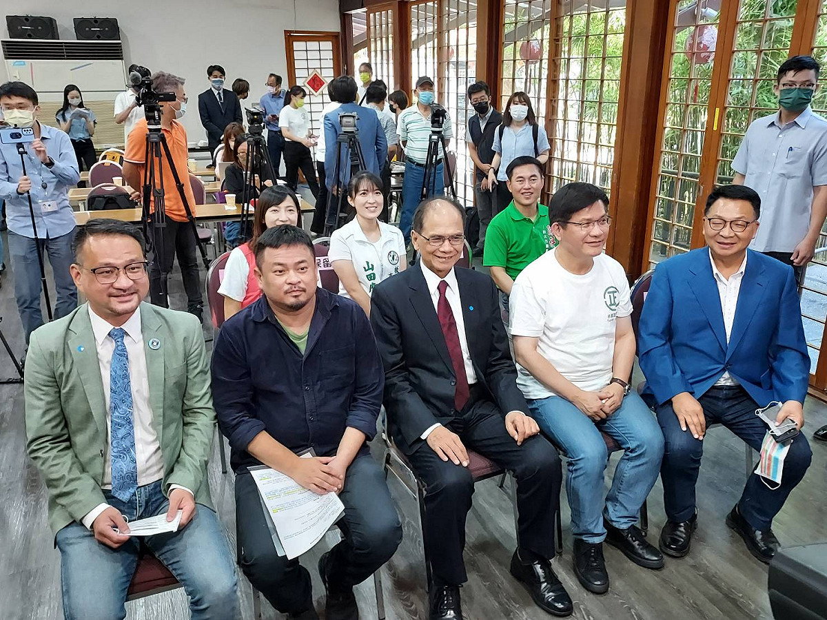 正國會今舉辦「正常國家決議文」15周年紀念茶會，跨派系黨公職參與。 圖：陳佩君／攝