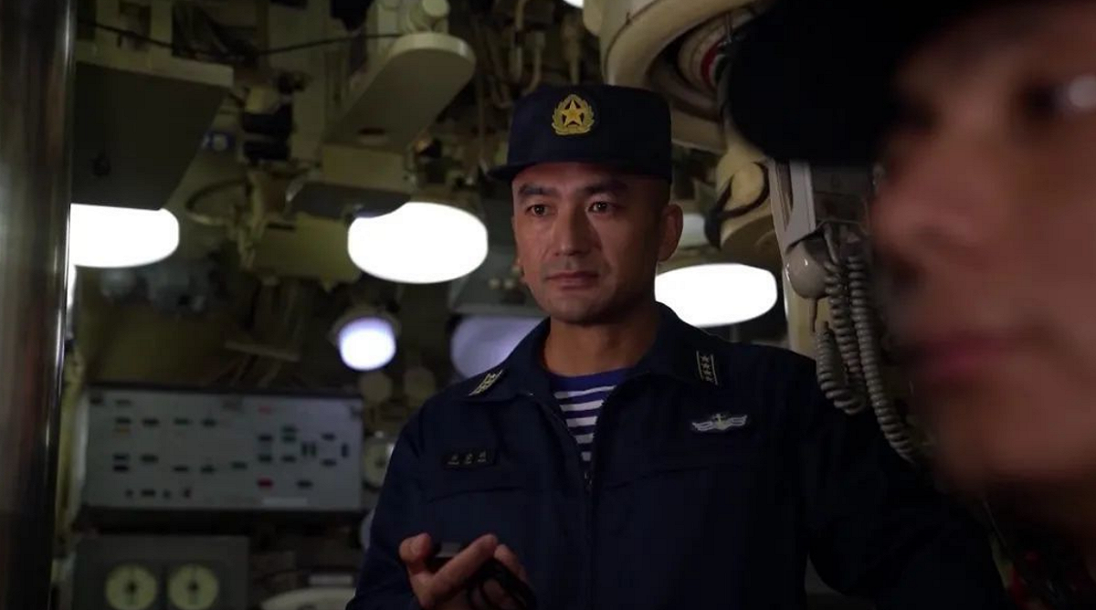 解放軍長征 18 號潛艦長張曉鵬。 圖: 翻攝自中國央視軍事官方微博