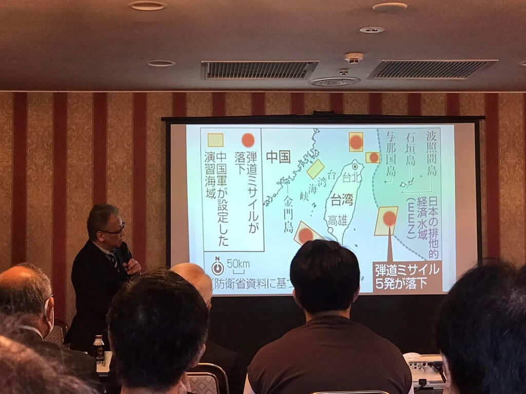 台灣之友會會長黑須隆一提到中國圍台軍演，卻有飛彈落入日本專屬經濟區。 圖:翻攝自謝長廷臉書