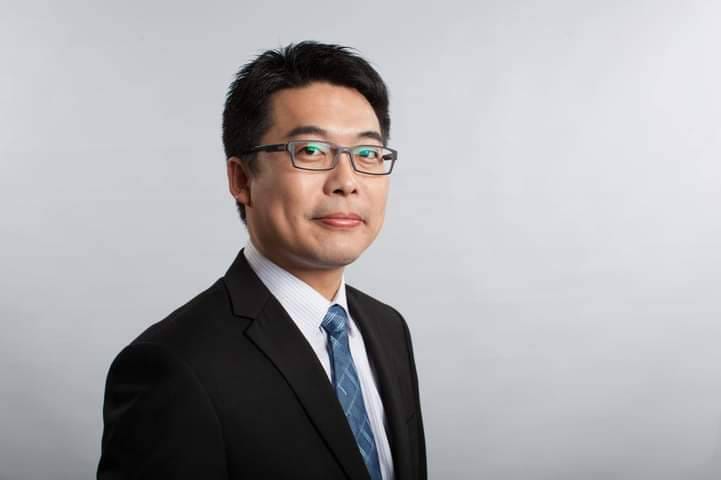 邱俊憲狠打臉柯恩談韓國瑜政績。 圖：翻攝臉書（資料照）