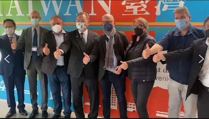 德國國會友台小組主席魏爾胥（Klaus-Peter Willsch）率跨黨派5位友台小組副主席一行7人今晨抵台。